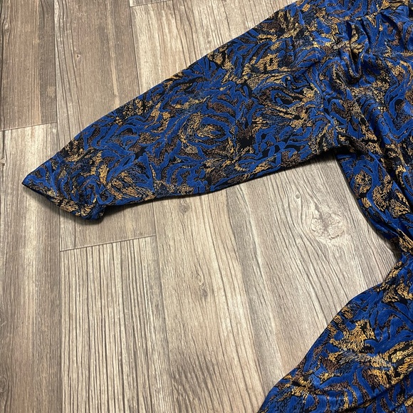 Size 14 Stuart alan vintage dress
With shoulder pads
80’ 90’
100% polyester
#1 - Picture 3 of 6